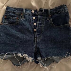 501 levi’s shorts… size 26W